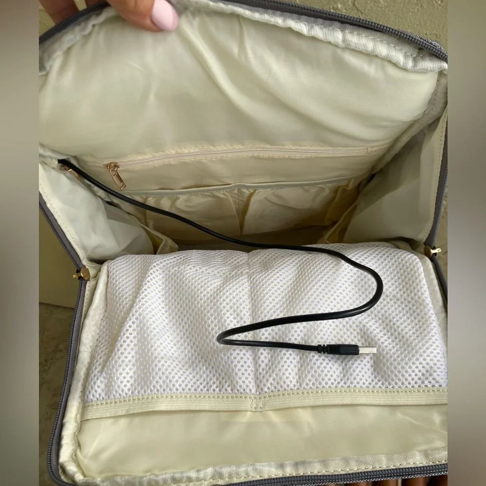 New Upper Babies New York Designer Backpack Diaper Bag - Picture 4 of 7